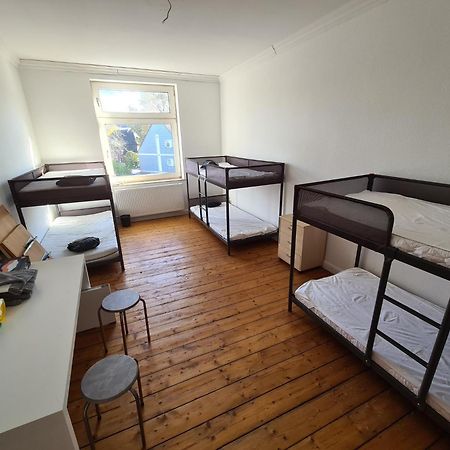 Kleines Zimmer Fuer Bis Zu 6 Personen Έσσεν Εξωτερικό φωτογραφία